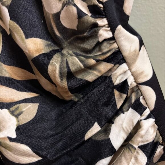 Miraclesuit Womens Size 12 One Piece Swimsuit Dark Floral Ruched Slimming - Picture 4 of 16